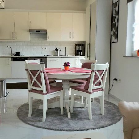 Apartment Grazia พูลา ภายนอก รูปภาพ