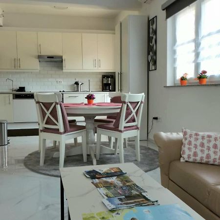 Apartment Grazia พูลา ภายนอก รูปภาพ